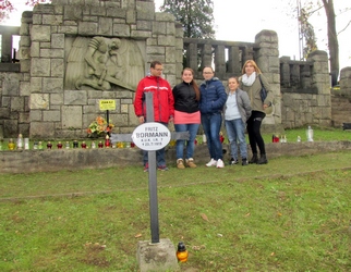 W dniu 31 października uczniowie  SOSW z klas ZSZ wraz z opiekunem Samorządu Uczniowskiego odwiedzili cmentarz wojenny w Bochni przy ul. Orackiej 1. Znajdują się tam groby żołnierzy austriackich z okresu I wojny światowej. (więcej) 2