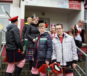 18.11.2016 r. zespół folklorystyczny „Krakowiacy” gościł w Miejskim Przedszkolu nr 1 w Bochni. Członkowie zespołu zaprezentowali swoje umiejętności wokalno – taneczne wykonując liczne tańce i piosenki ludowe z naszego rejonu krakowskiego. (czytaj więcej) 2